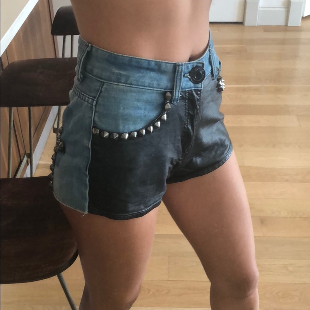 Leather x Jeans short with studs size 24
